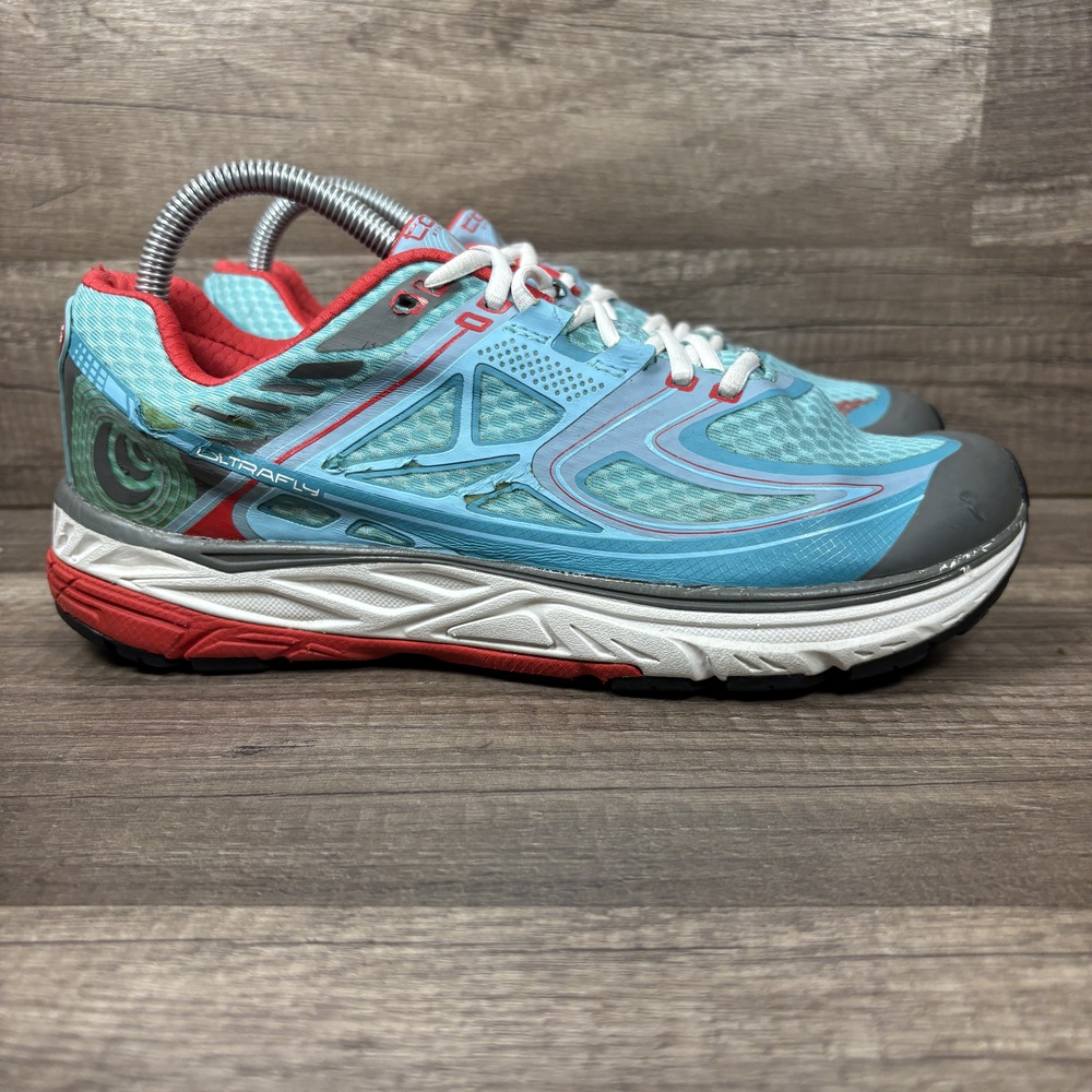 Topo Ultrafly Blue Red Womens US Size 9.5 EUR 41 Running Shoes
